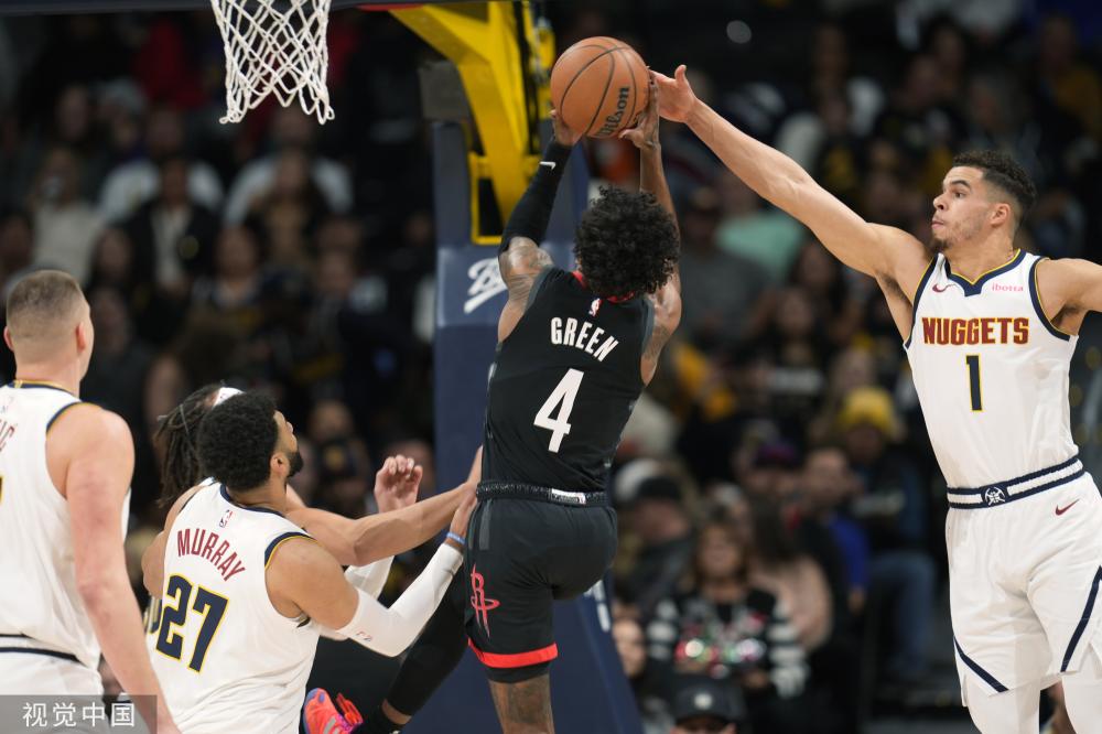 这位年轻的 这位年轻的